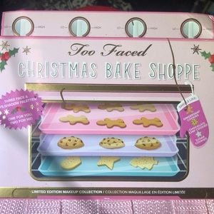Too faced Christmas Bake shoppe palette